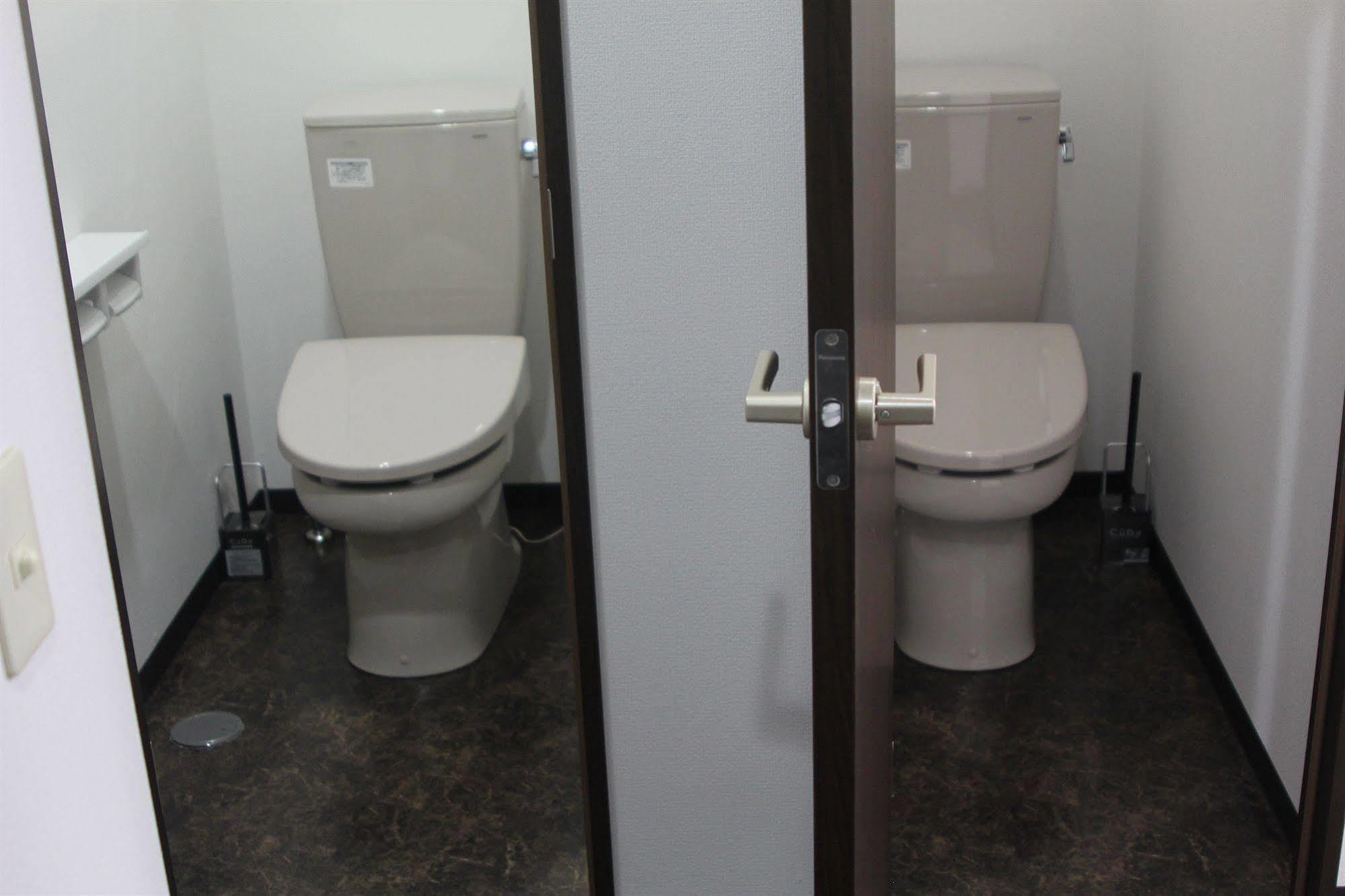 Shaq Bighouse Hostel Kanazawa Bagian luar foto